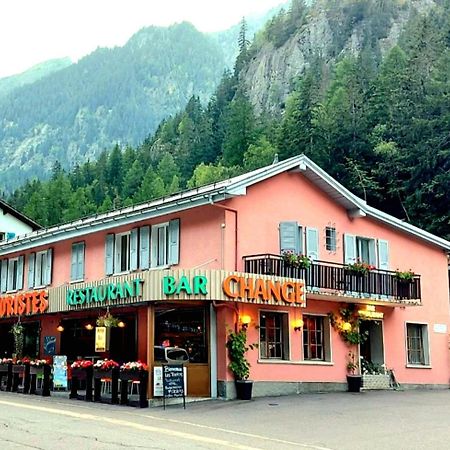 Les Touristes Hotel Chatelard Exterior photo