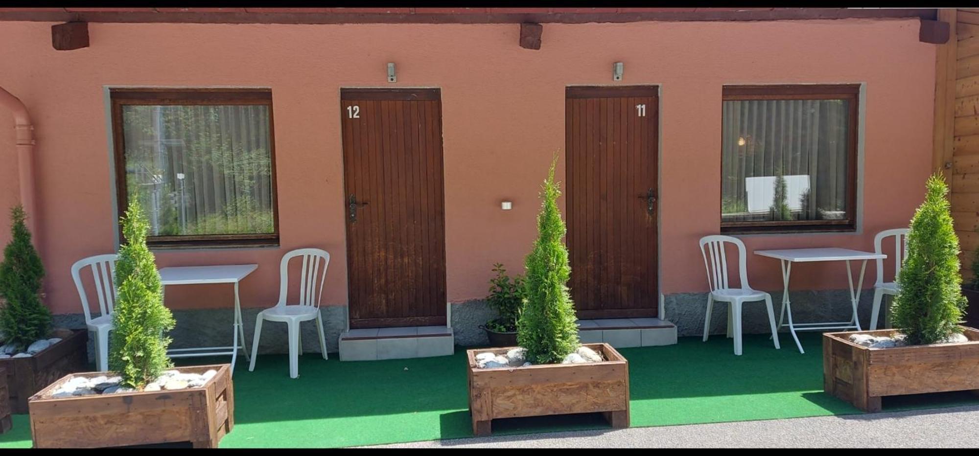 Les Touristes Hotel Chatelard Exterior photo