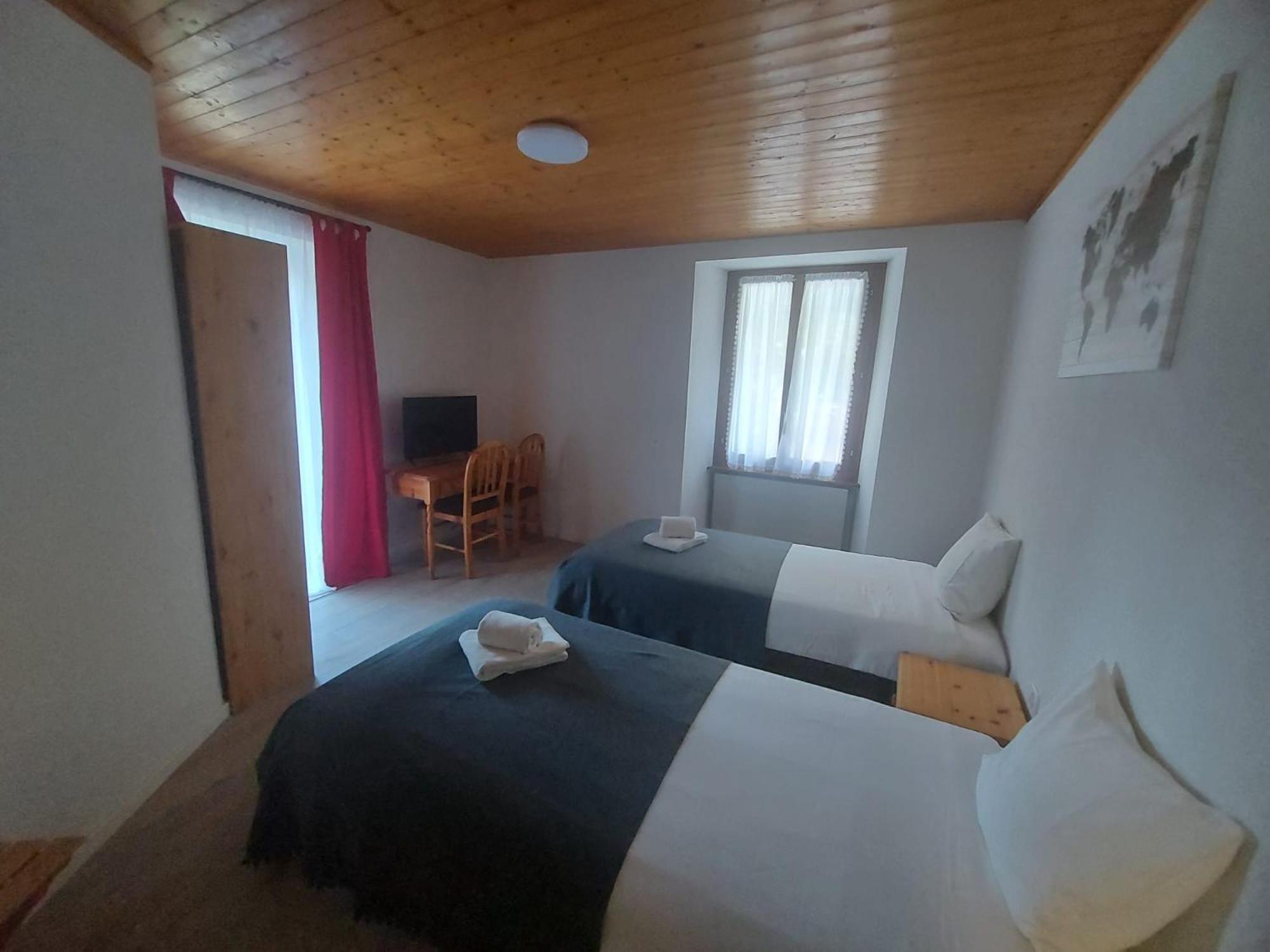 Les Touristes Hotel Chatelard Exterior photo